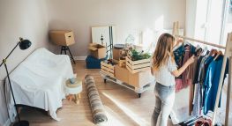 ¿Es Tu Primera Vez Viviendo Solo? Aquí Te Contamos Cómo Ahorrar Dinero
