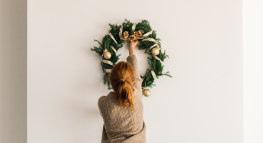 How to Save on Your Holiday Décor